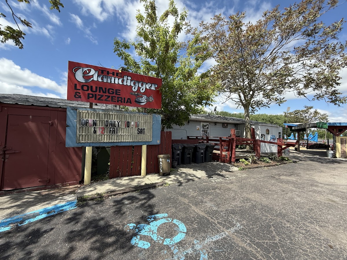 The Clamdigger